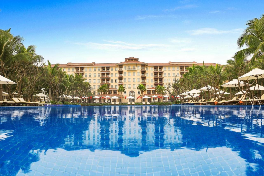 Resort Đà Nẵng này sở hữu 3 khu resort riêng biệt