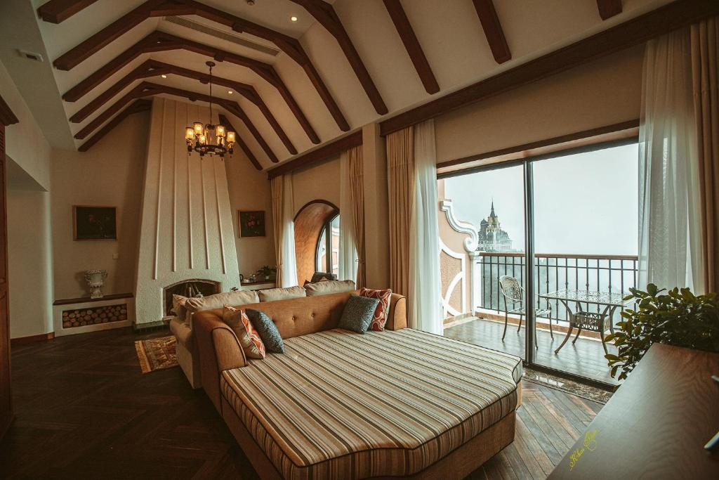 Các phòng nghỉ đều được thiết kế sang trọng mang đến cho du khách cảm giác như đang ở trong một cung điện hoàng gia