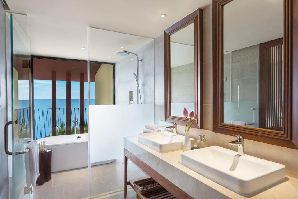 Không gian và phong cách thiết kế của hạng phòng Junior Suite tại Resort Dusit Phú Quốc