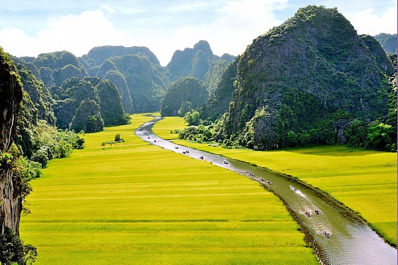 Read more about the article Điểm danh 10 Resort Ninh Bình view núi rừng đẹp nhất 2023